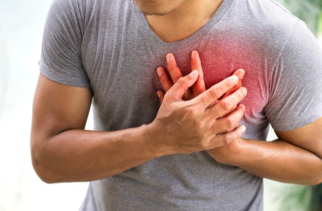 النوبة القلبية والسكتة الدماغية.. الفرق بينهما وأساليب الوقاية  