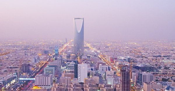 شروط ورسوم الإقامة المميزة للوافدين في السعودية وأهميتها في رفع اقتصاد المملكة
