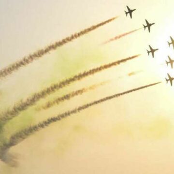 اليوم الوطني السعودي 1441| بالصور عروض القوات الجوية 89 بسماء جِدة احتفالاً بالحدث الكبير