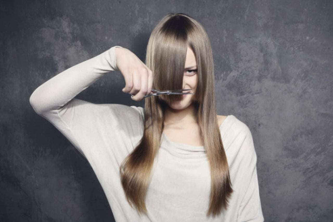 وصفات طبيعية لتنعيم وتطويل الشعر ونصائح للحفاظ على الشعر