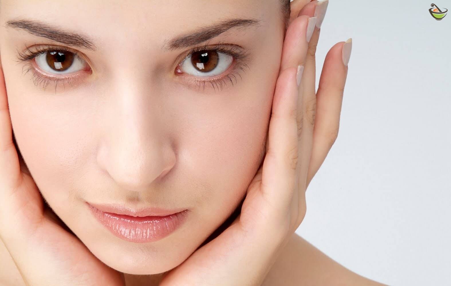 وصفات طبيعية لتبييض الوجه والتخلص من المناطق الداكنة وأهم النصائح للحفاظ على نضارة الوجه
