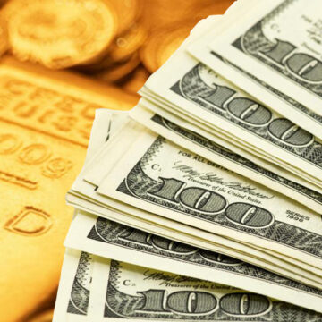 علاقة انخفاض سعر الدولار الأمريكي بأسعار الذهب والمعادن