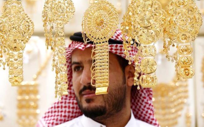 سعر الذَّهب في السعودية اليوم الجمعة | أسعار الأعيرة الذهبية بِالرِّيَالِ السعودي