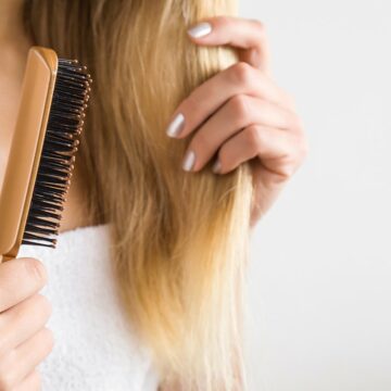 إذا كنت تعانين من تساقط الشعر جربي هذه الوصفات المنزلية لعلاج التساقط والحصول على شعر قوي بسرعة