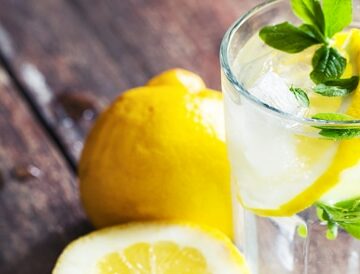 فوائد الماء والليمون لحرق الدهون وشد عضلات البطن والتخلص من الوزن الزائد