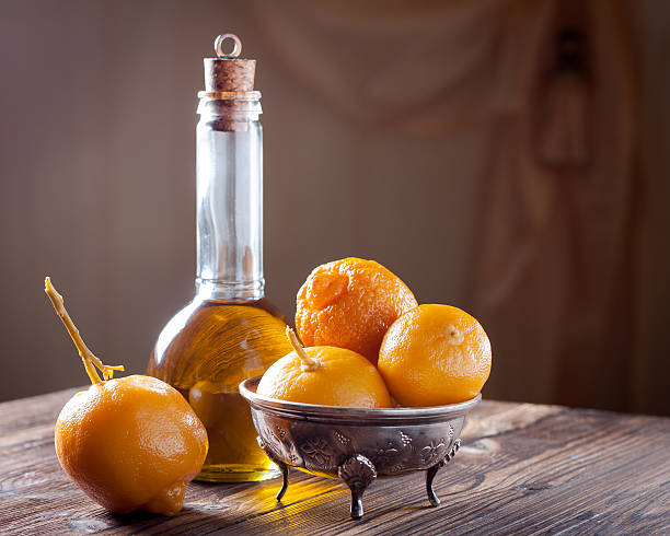 طريقة عمل مخلل الليمون بالعصفر وحبة البركة في منزلك بسهولة