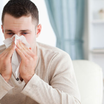 تعرفي على وصفات علاج  الانفلونزا وتخفيف أعراض نزلات البرد بمكونات طبيعية من مطبخك