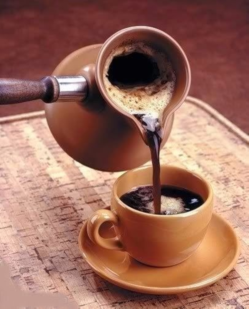 ثلاث طرق ذكية حتى تتجنبي الأضرار التي تتسبب بها القهوة وتستمتعي بتناول مشروب الصباح المفضل