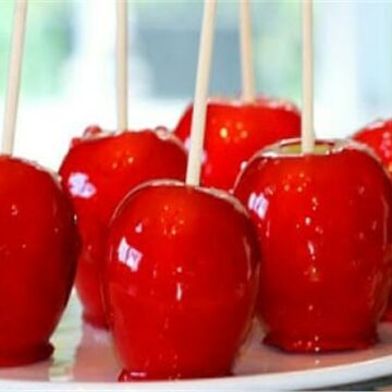 طريقة عمل التفاح بالكراميل الحلوى المفضلة لكل الصغار والأطفال
