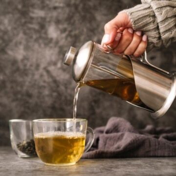 فوائد مذهلة لتناول الشاي الأخضر يومياً قبل النوم.. تعرفي عليها الآن واحرصي على الاستمرار عليه