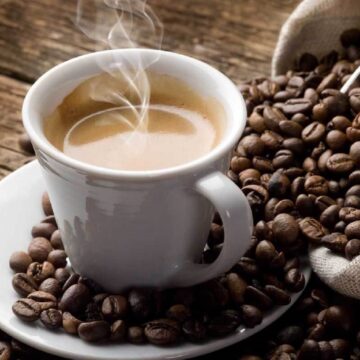 الأطباء يحذرون 3 حالات تفقد فيها القهوة فوائدها تمامًا وتصبح خطيرة للغاية