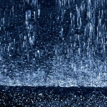 الأرصاد الجوية تُقلق المواطنين احترسوا انخفاض درجات الحرارة وأمطار غزيرة وعاصفة ترابية قوية
