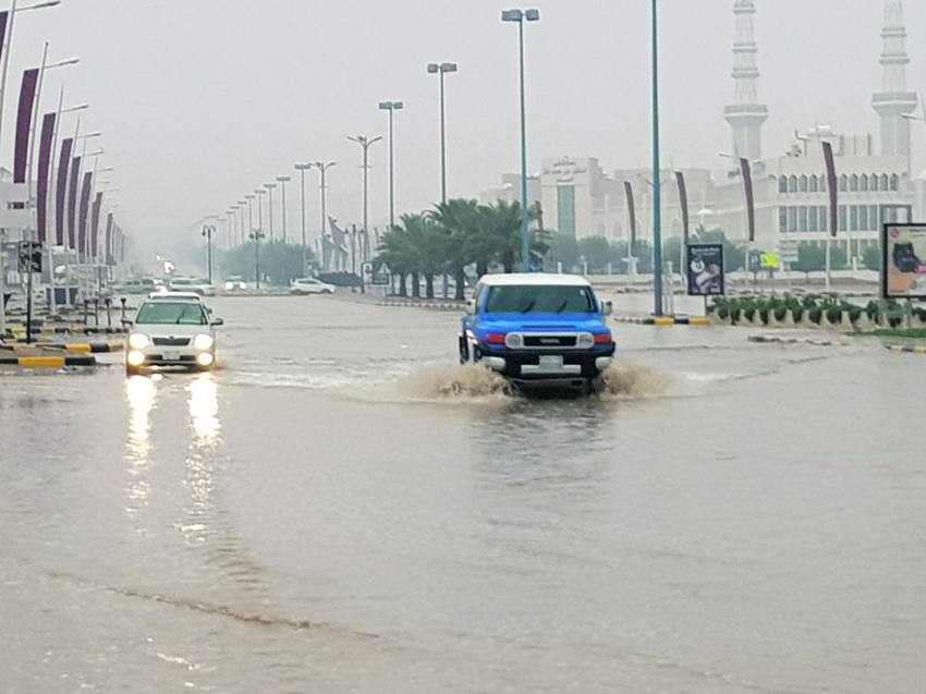 حالة الطقس في السعودية: سماء غائمة وسحب رعدية ممطرة على تلك المناطق بالمملكة الأربعاء