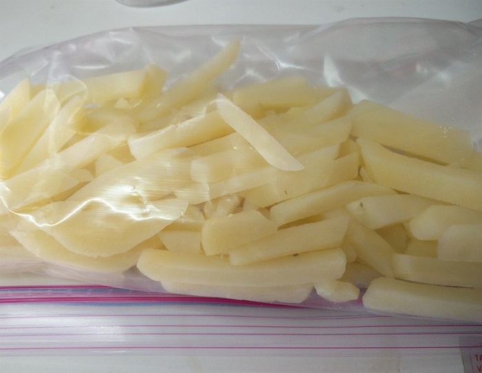 طريقة تخزين البطاطس في الفريزر للتحمير مع الاحتفاظ بقرمشتها مثل المحلات