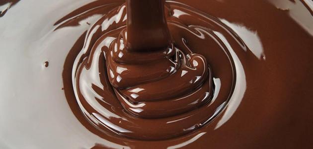طريقة عمل صوص الشوكولاتة على الطريقة الفرنسية بمكونات على قد الأيد