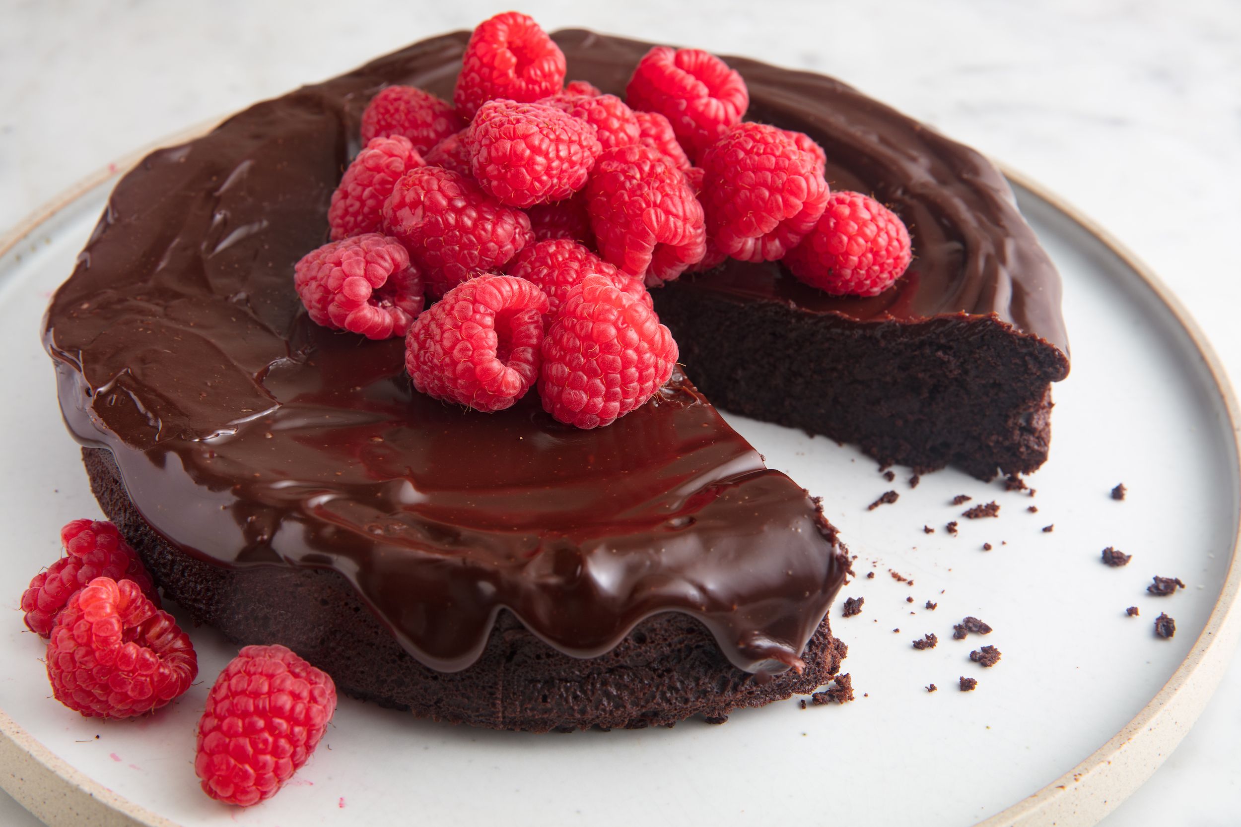 طريقة إعداد كعكة الشوكولاتة بدون دقيق في مطبخك