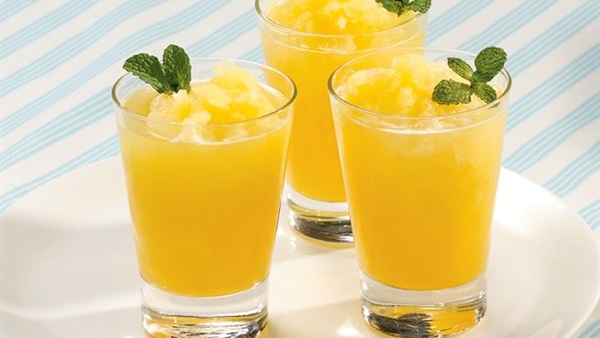 كيفية تحضير عصير الليمون بطريقة سهلة وبسيطة وغير مكلفة