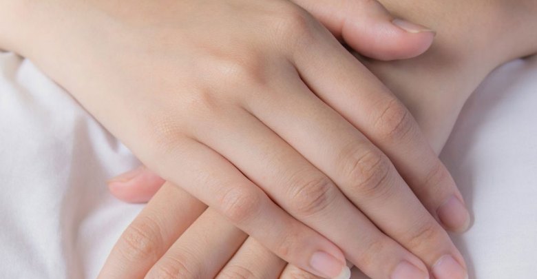 وصفات منزلية لتفتيح اليدين وتوحيد لونهما من أول استخدام بالمكونات الطبيعية