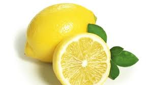 الوصفة السحرية لتفتيح وترطيب البشرة من الفازلين والليمون