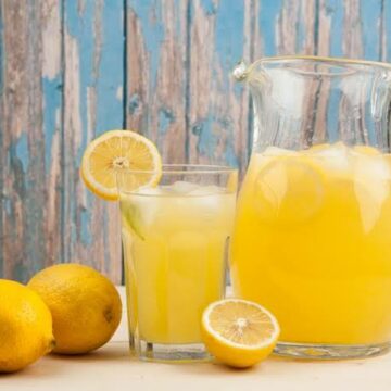 تطهير الحلق وزيادة المناعة.. فوائد عصير الليمون المذهلة التي تحتاجها الآن لصحتك