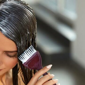 استخدام اللبن في العناية بالشعر بـ 3 طرق منزلية مختلفة لتنعيم شعرك وترطيبه وعلاج التساقط بخطوات سهلة