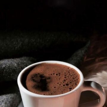 فوائد خرافية وكمان هتعدل مزاجك.. 6 أشياء ستجبرك على شرب فنجان القهوة يوميًا