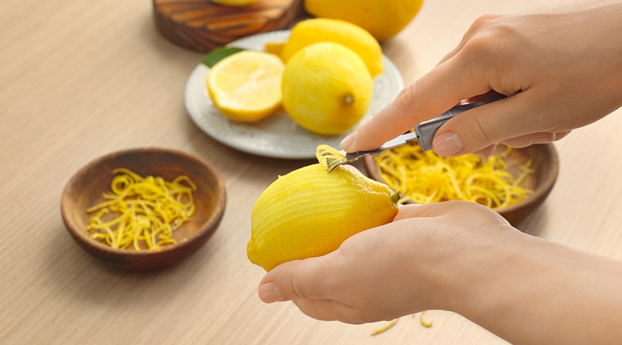 فوائد قشر الليمون للجسم ببعض الوصفات البسيطة
