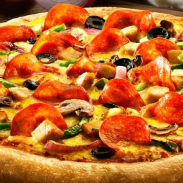 طريقة عمل بيتزا الطاسة بكل سهولة وبأقل الإمكانيات
