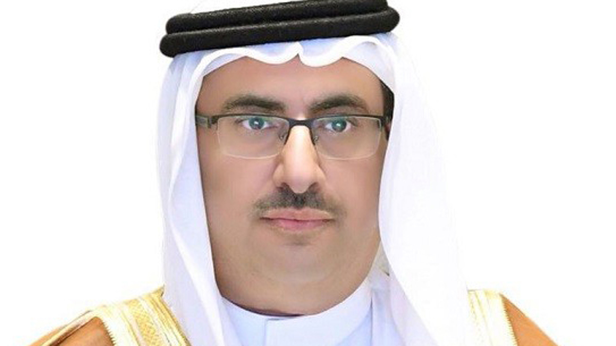 إعفاء عبدالله المديميغ من منصبه بسبب تغريدات قديمة مُسيئة للمملكة