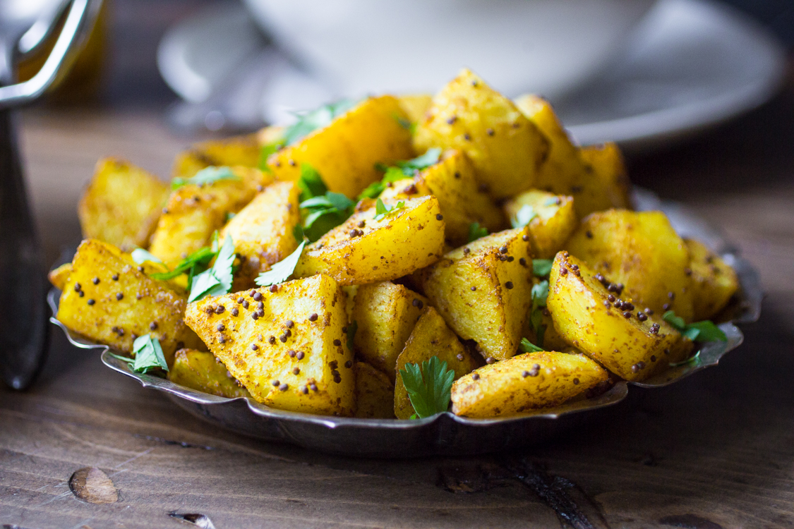 طريقة عمل البطاطس بالطريقة الهندية الأصلبة كثيرة البهارات