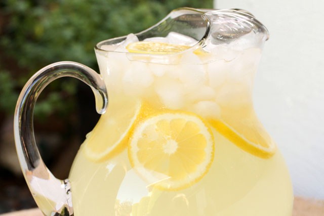 تعرفي على فوائد الماء والليمون للتخسيس بطرق بسيطة وسهلة