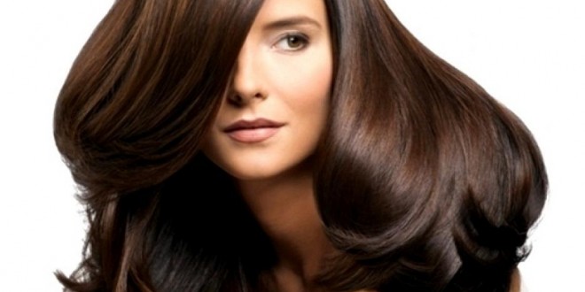 طريقة استخدام الحناء في ترطيب الشعر وعلاجه من مشاكل الجفاف .. مناسبة لأصحاب الشعر الجاف
