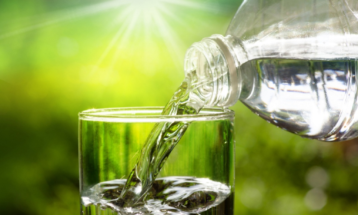 شرب الماء على الريق وماذا سيحدث لجسمك عند تناول الماء على معدة فارغة