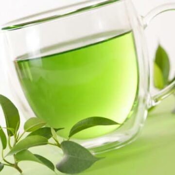 دراسة حديثة تكشف عن فوائد الشاي الأخضر الخارقة وتؤكد كوب واحد في اليوم يعزز مناعتك ويغير حياتك