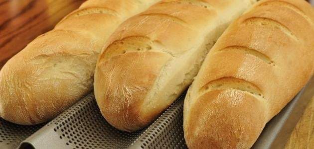 طريقة عمل الخبز الفرنسي بخطوات سهلة وبسيطة وغير مكلفة