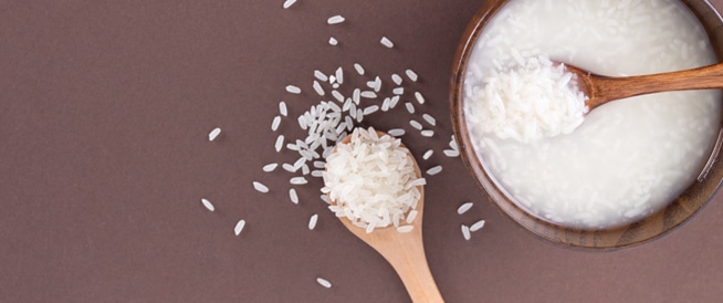 وصفات ماء الأرز المذهلة للشعر تساعد على ترطيبه وتخلصه تماماً من القشرة