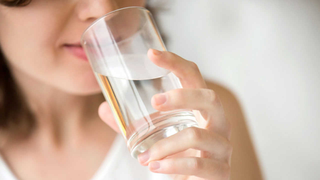 دراسة حديثة تكشف عن أضرار قلة شرب الماء العديدة أبرزها الإصابة بالسكتة الدماغية