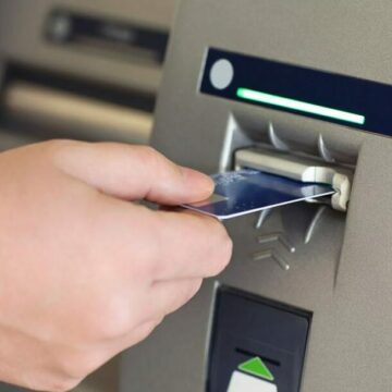طريقة سحب الأموال النقدي من الصراف الآلي ATM بدون بطاقة بنكية