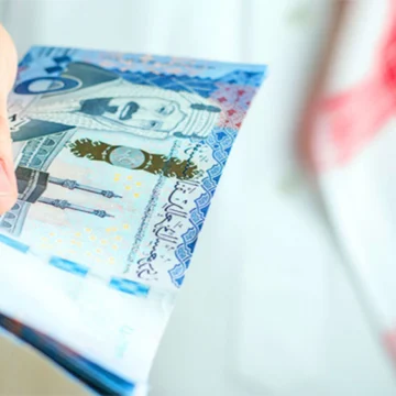 تمويل شخصي سريع من بنك الرياض يصل إلي 70 ألف ريال سعودي بدون تحويل راتب