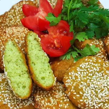 طريقة عمل عجينة الطعمية المصرية زي المطاعم.. تنفع لسحور رمضان 2023