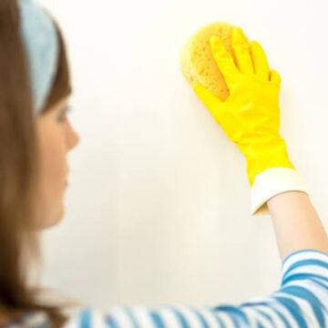 بمكونات في المنزل.. طريقة تنظيف جدران المطبخ من الدهون والزيوت 