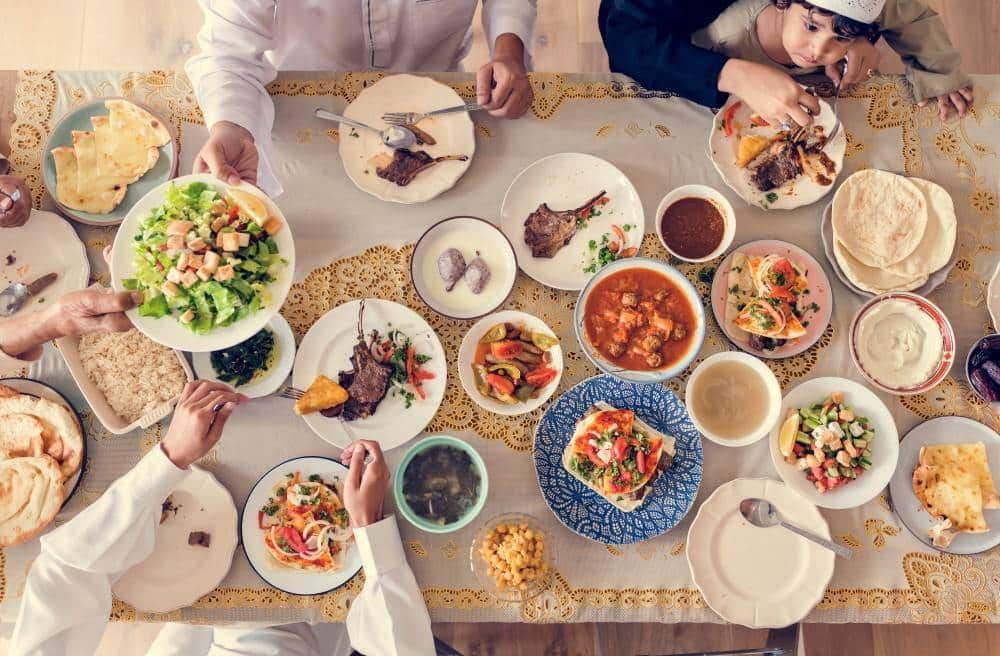 أفكار لوجبة غذائية متكاملة على مائدة إفطار رمضان بأقل التكاليف