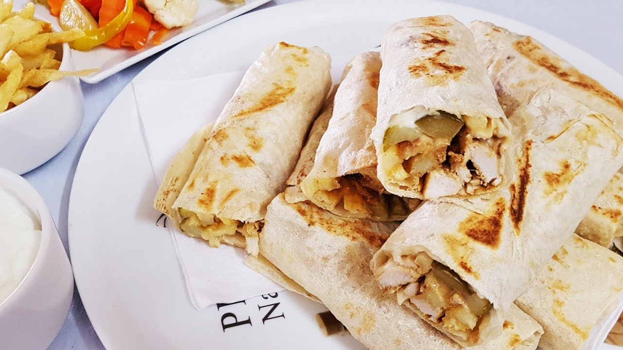 طريقة عمل شاورما الدجاج مع خبز التورتيلا وتقديمها كإفطار رمضاني سهل وسريع
