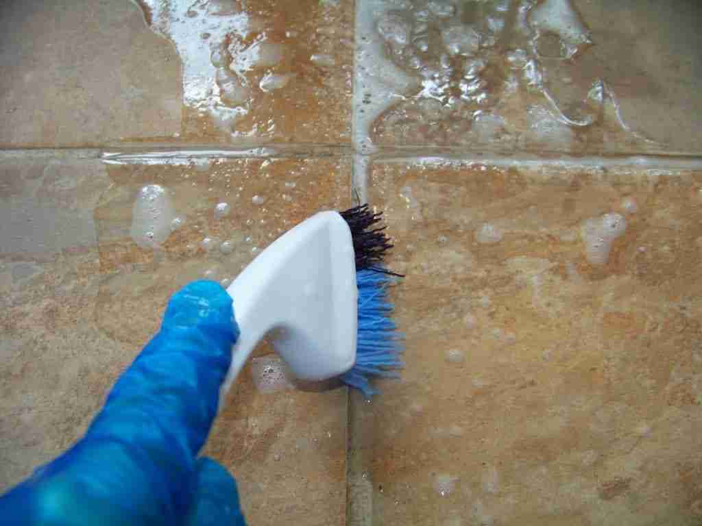 “خليكي ست ناصحة“.. تنظيف وتلميع أرضيات الحمام بمكون في البيت