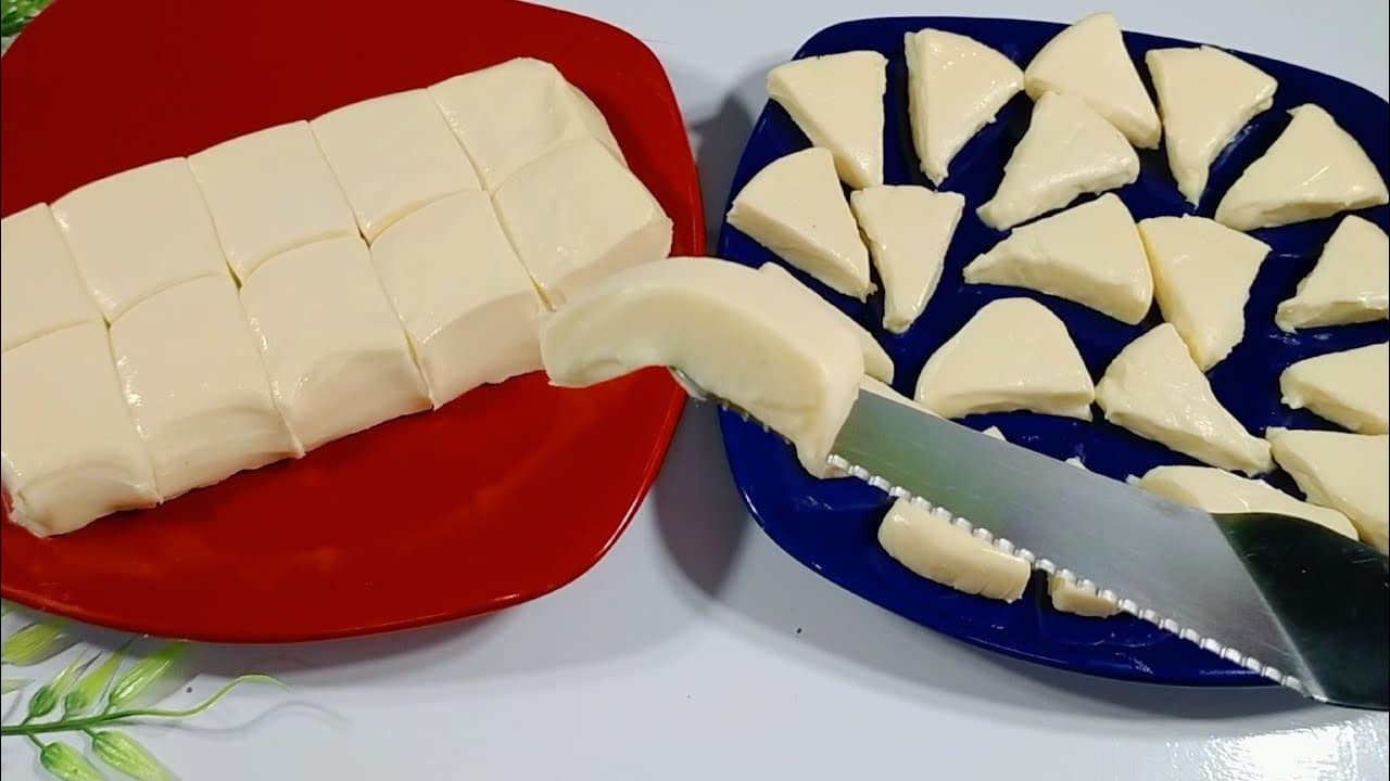 طريقة عمل الجبنة المثلثات في البيت بمكونات غير مكلفة وبطعم مظبوط ولذيذ