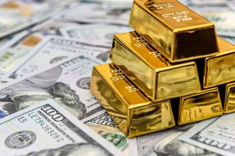 الدولار ضاغط على الذهب عالمياً .. ماذا حدث لأسعار المعدن الأصفر؟