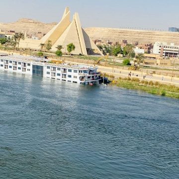 تفاصيل غرق فندق عائم في النيل