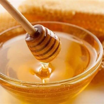 فوائد نجهلها.. تناول العسل الأبيض على الريق وماذا يحدث لجسمك عند تناوله