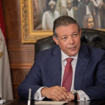 من هو حازم عمر مرشح الرئاسة المصرية