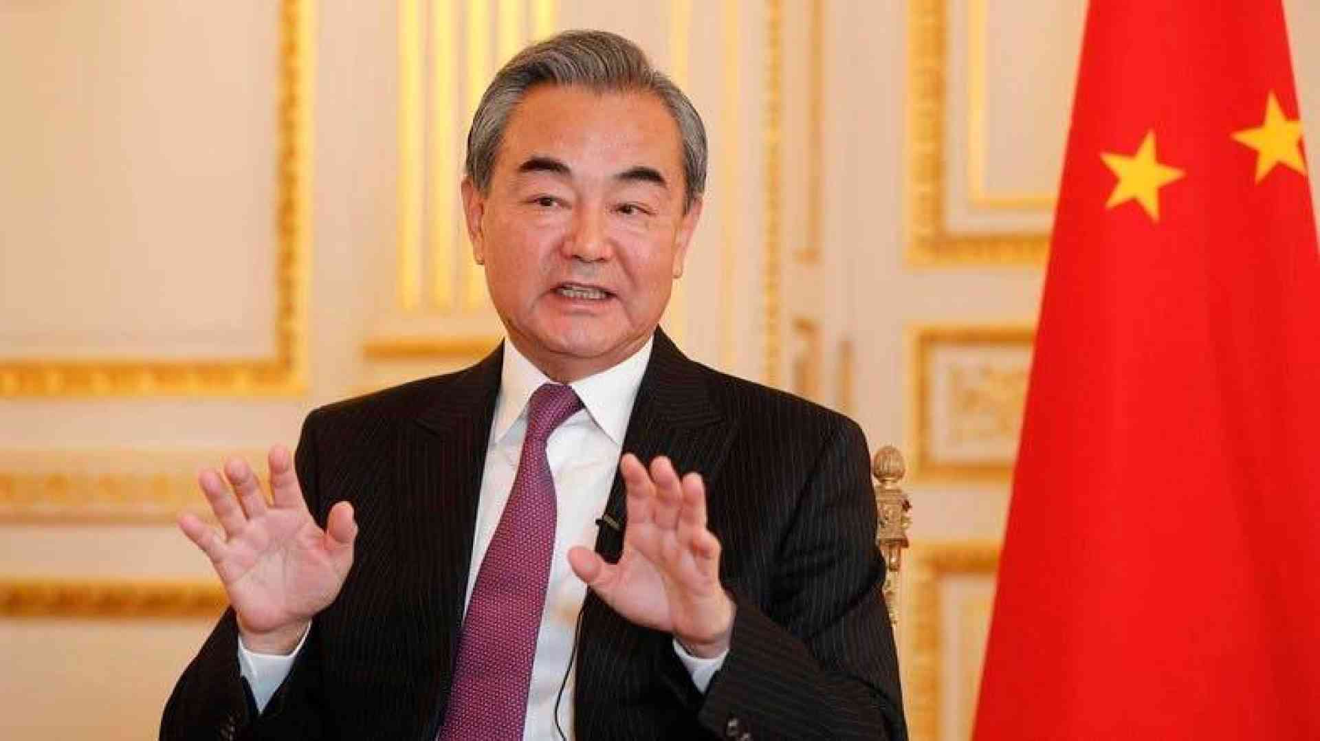 وزير الخارجية الصيني متورط في فضيحة غرامية .. والتحقيقات بشأنه سارية